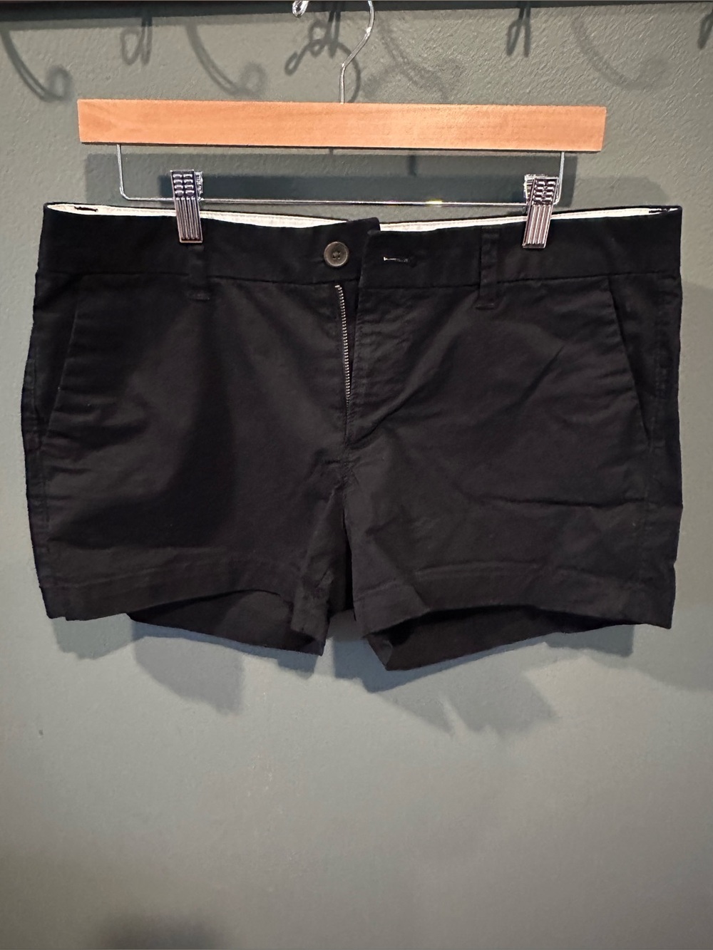 Old Navy Chino Women's Black Shorts Tall